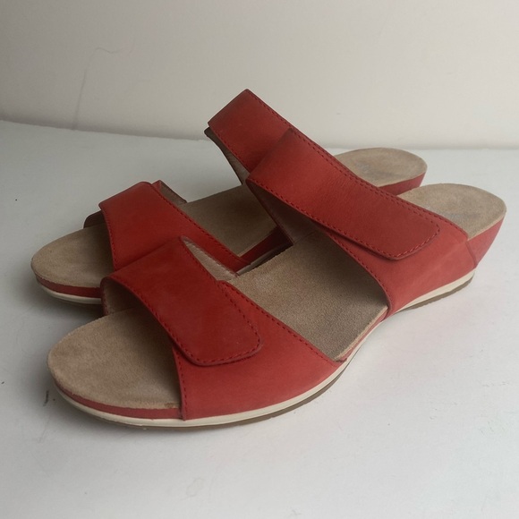 Dansko Vienna Slide Wedge Sandals Red Milled Nubuck Leather Size 40 - Picture 4 of 7
